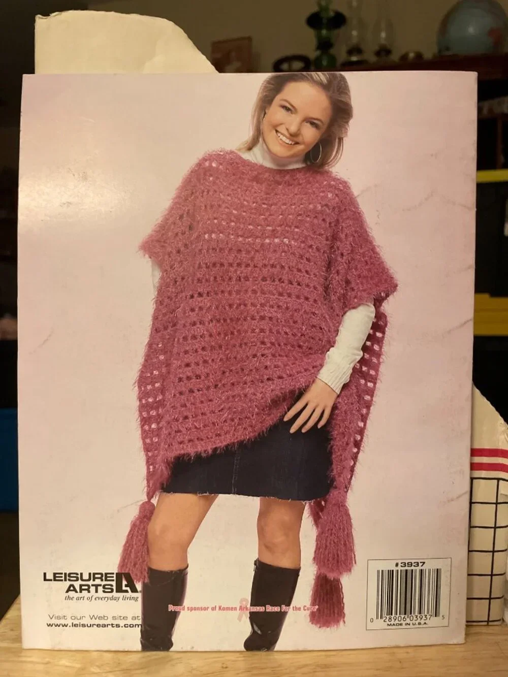 Crochet Book Leisure Arts Pretty Ponchos 4 Patterns Designs Book #3937 NEW